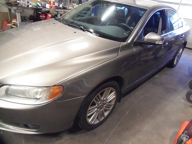 Volvo S80 2