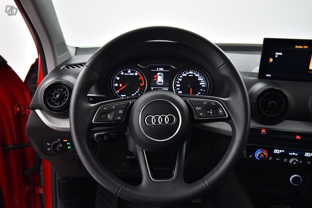 AUDI Q2 15
