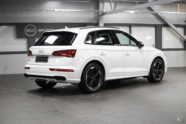 Audi SQ5 6