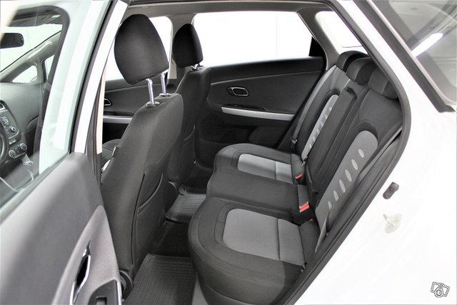 Kia Cee'd 9