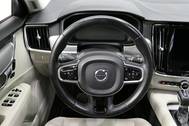 Volvo S90 14