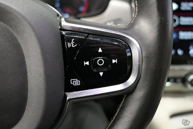 Volvo S90 16