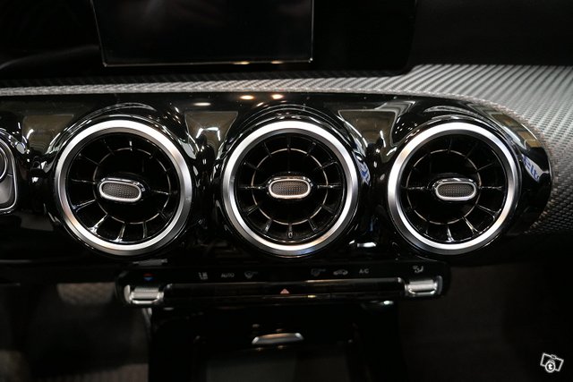 Mercedes-Benz A 17
