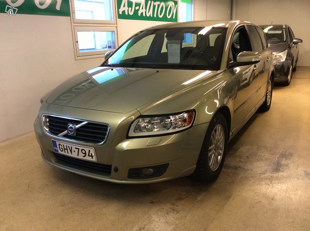 Volvo V50
