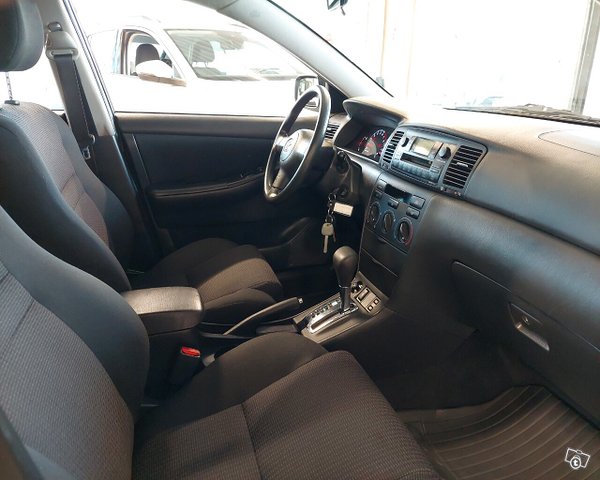 TOYOTA COROLLA 17