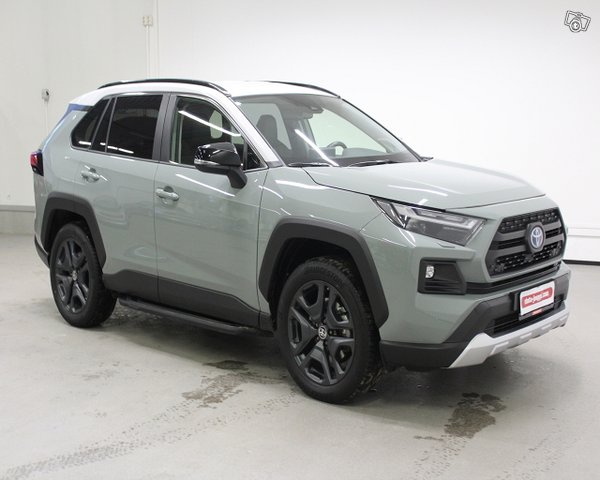 TOYOTA RAV4 7