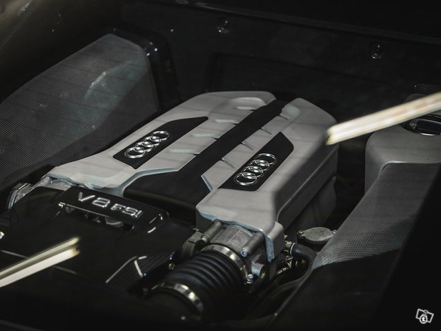 Audi R8 13
