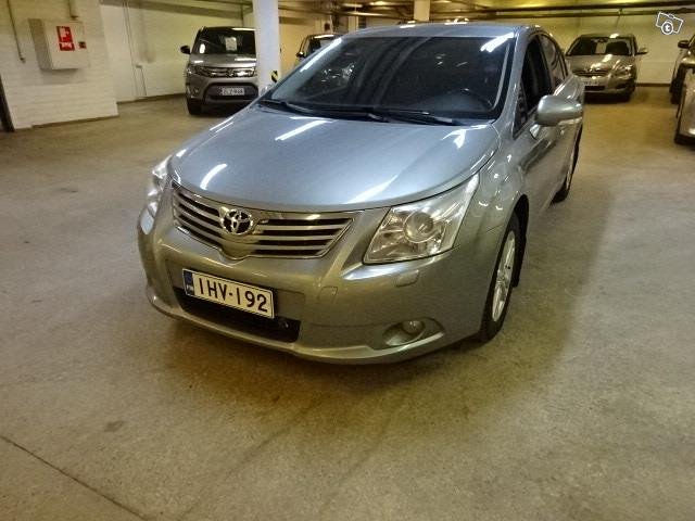 TOYOTA AVENSIS