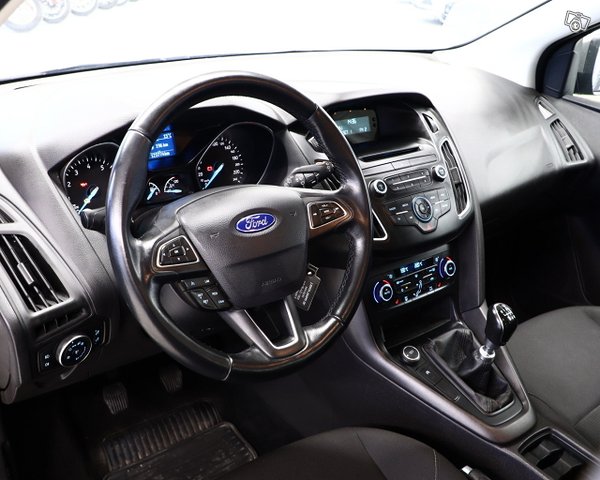 Ford Focus 7