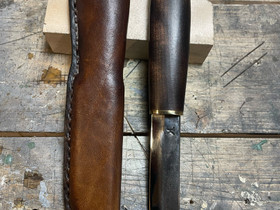 Käsin taottu 95mm sepän hiiliteräs puukko, Metsästystarvikkeet, Metsästys ja kalastus, Uusikaarlepyy, Tori.fi Käsin taottu 95mm sepän hiiliteräs puukko, Metsästystarvikkeet, Metsästys ja kalastus, Uusikaarlepyy, Tori.fi