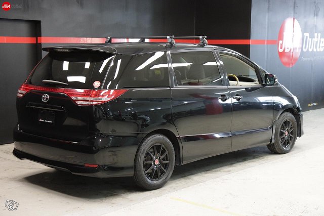 Toyota Estima 5