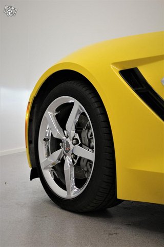 Chevrolet Corvette 4