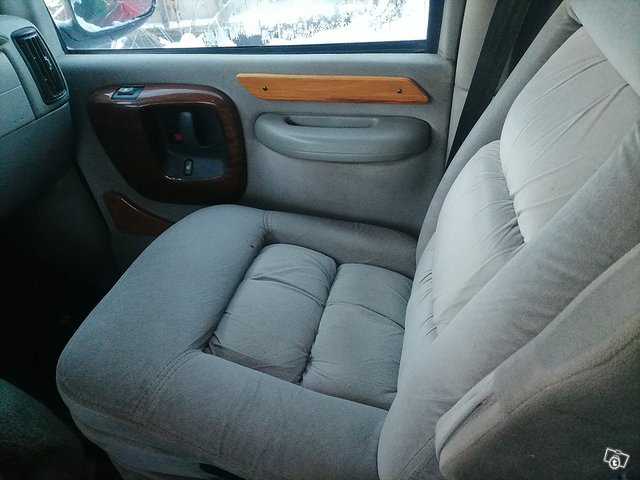 Chevrolet Van 11