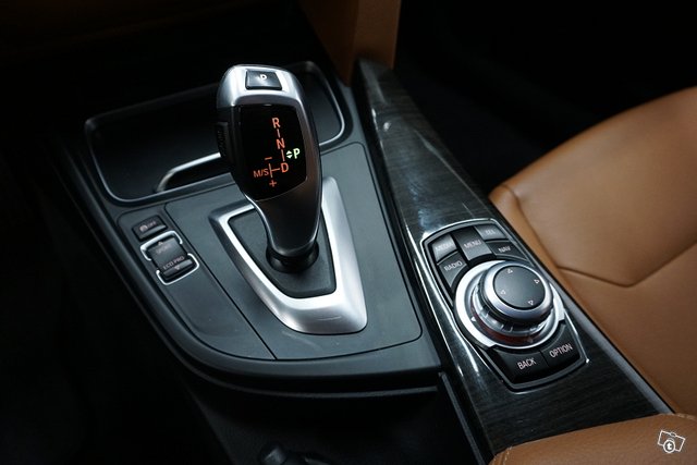 BMW 3-SARJA 17