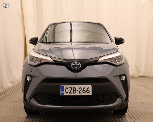Toyota C-HR 7