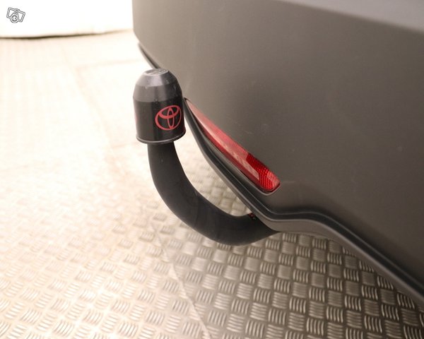 Toyota C-HR 23