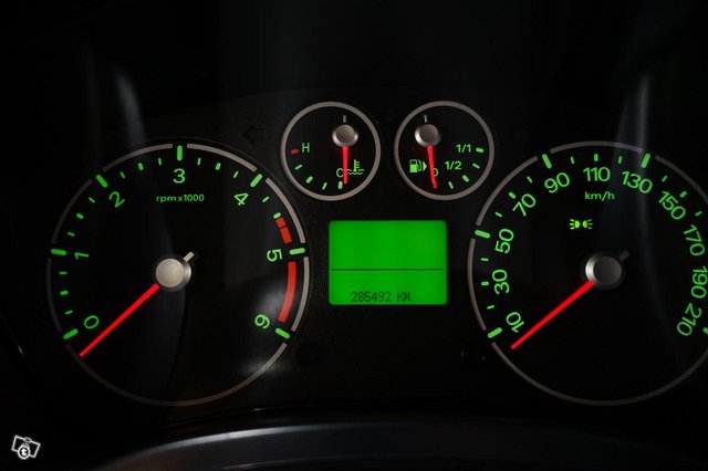 Ford Transit Connect 9