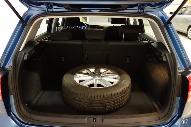 Volkswagen Golf 12