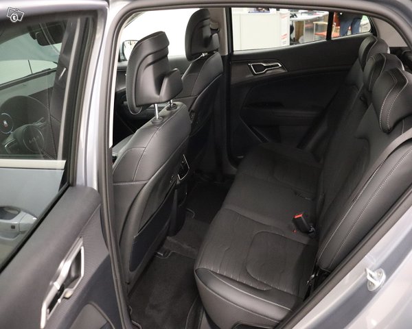 Kia SPORTAGE 12