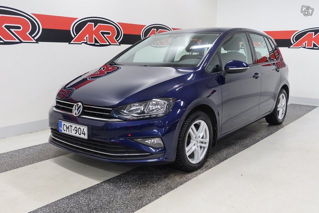 VOLKSWAGEN Golf Sportsvan