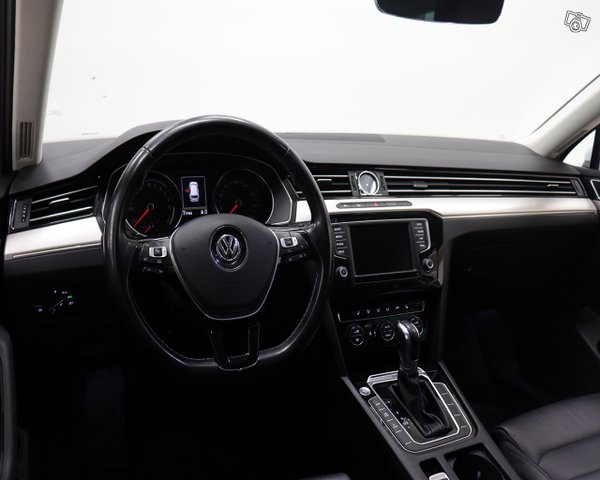 Volkswagen Passat 12
