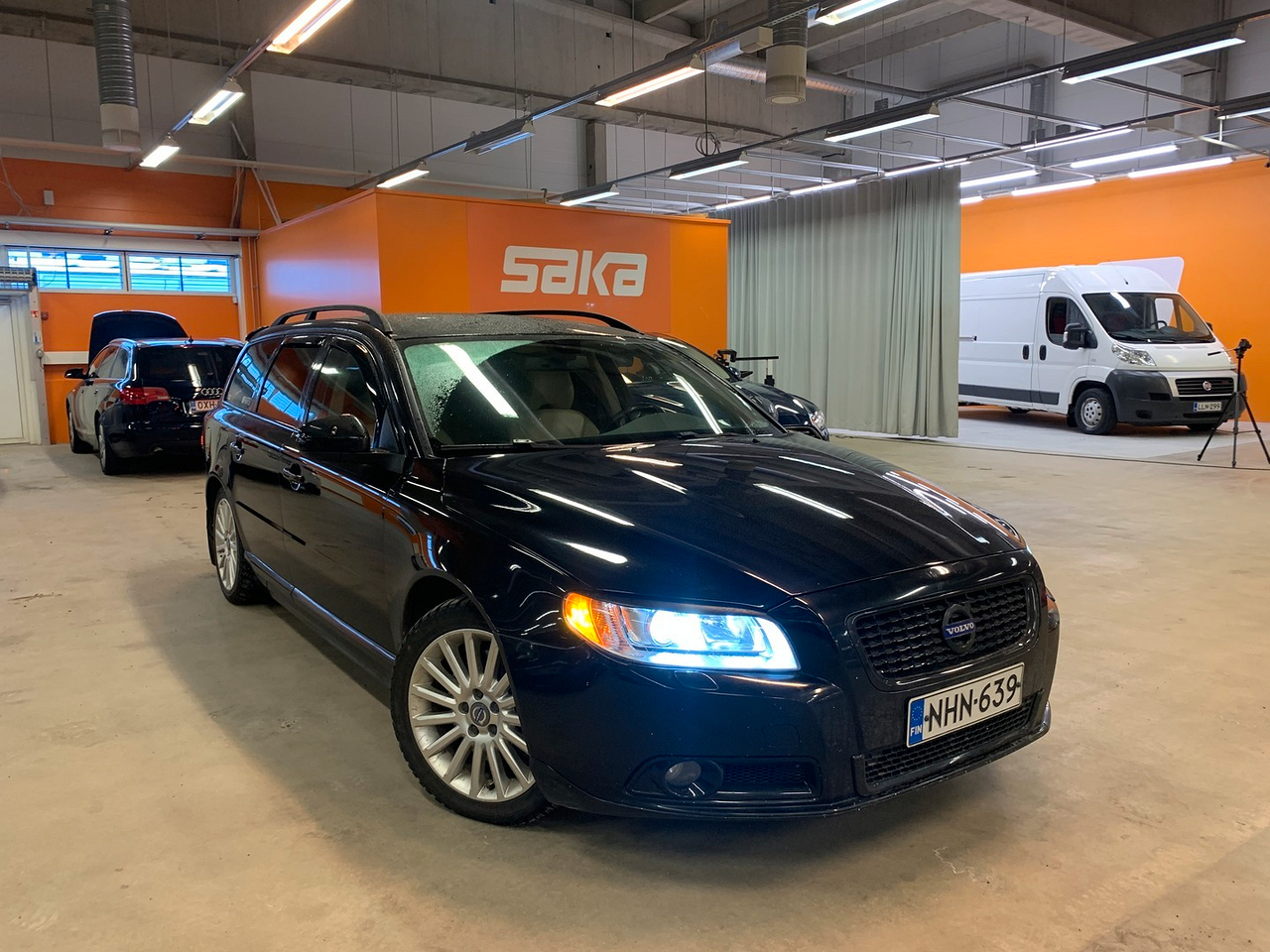 Volvo V70 D5 AWD Summum Business aut * Suomi-auto / webasto / Koukku /  Nahkasisusta / Vakkari * | Myydään | Tori Autot | Tori