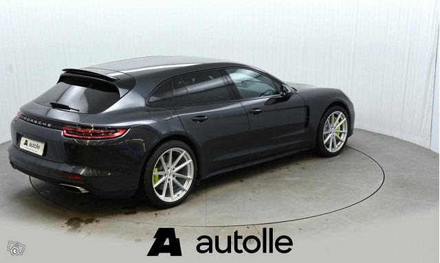 Porsche Panamera 7