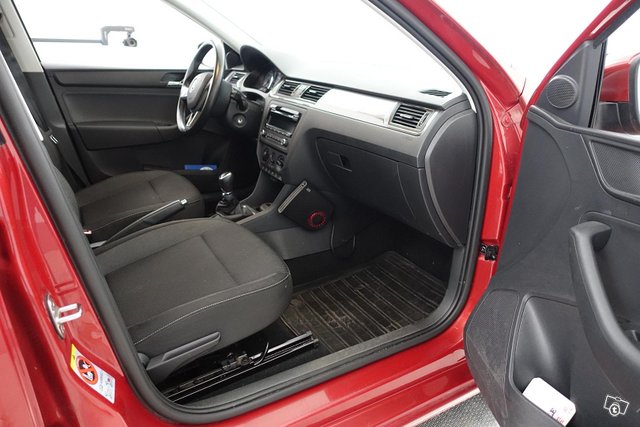 Skoda Rapid 10