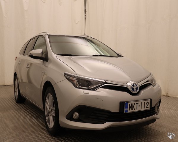 Toyota Auris 6