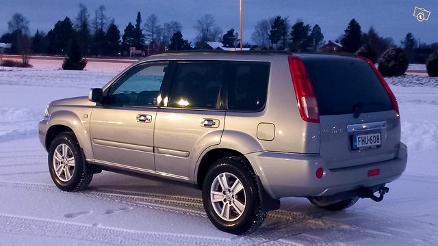 Nissan X-Trail 9