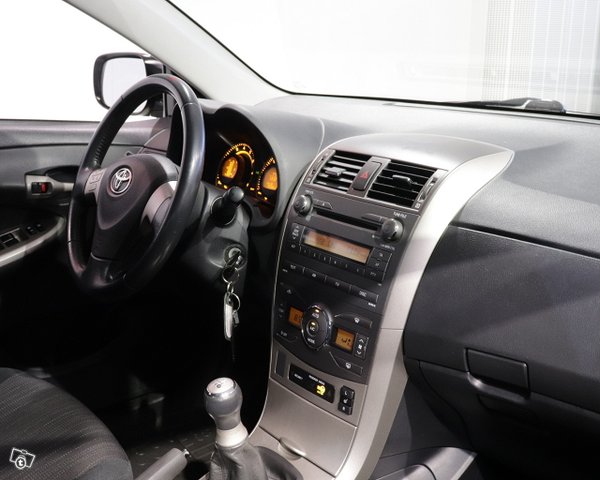 Toyota Corolla 11