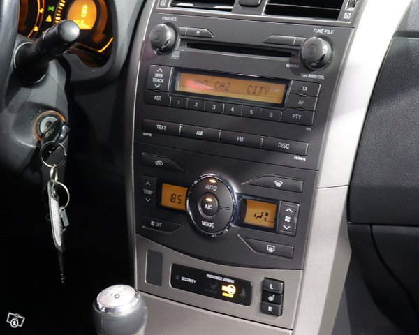 Toyota Corolla 12