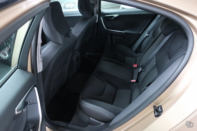 Volvo S60 6