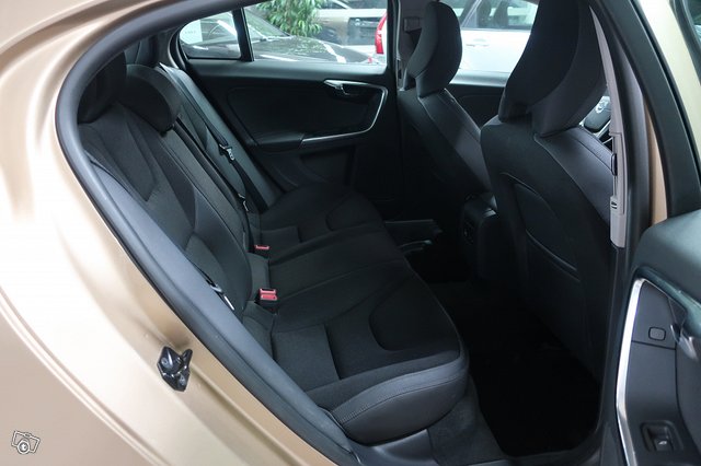Volvo S60 9