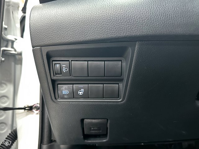 TOYOTA YARIS 10
