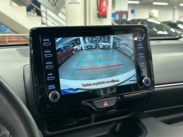 TOYOTA YARIS 13