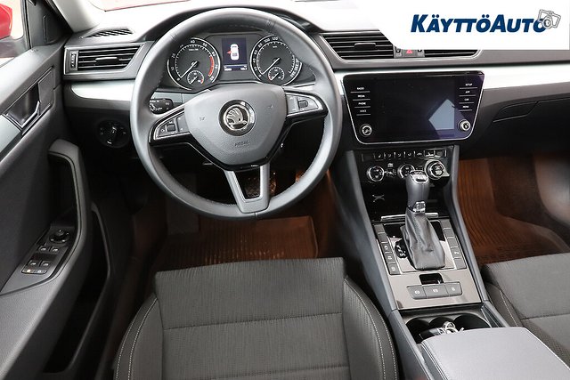SKODA Superb 9