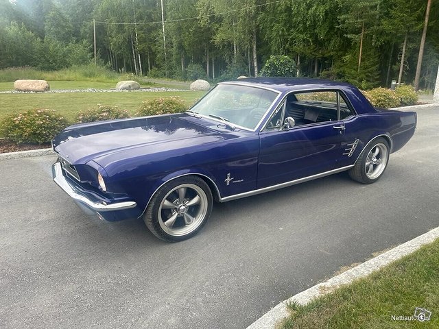 Ford Mustang 9