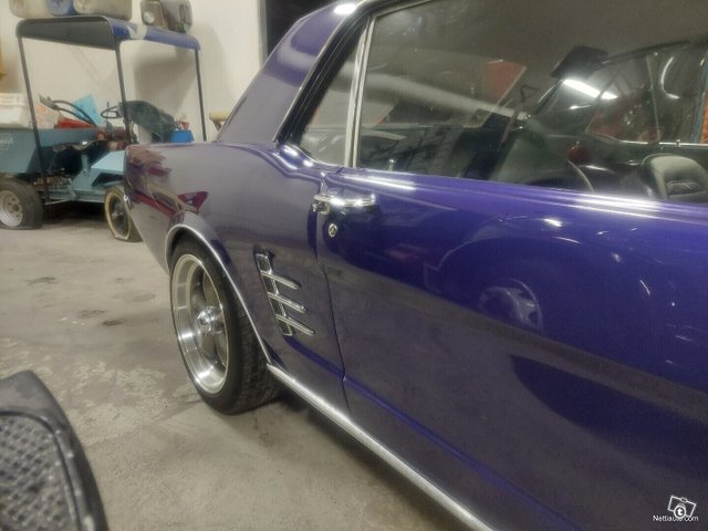 Ford Mustang 10