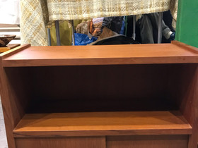 60-luvun teak seinäkaappi, Hyllyt ja säilytys, Sisustus ja huonekalut, Helsinki, Tori.fi 60-luvun teak seinäkaappi, Hyllyt ja säilytys, Sisustus ja huonekalut, Helsinki, Tori.fi