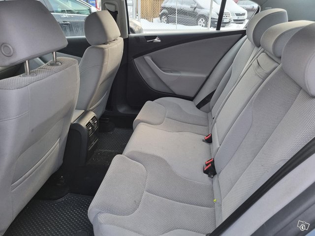 Volkswagen Passat 9
