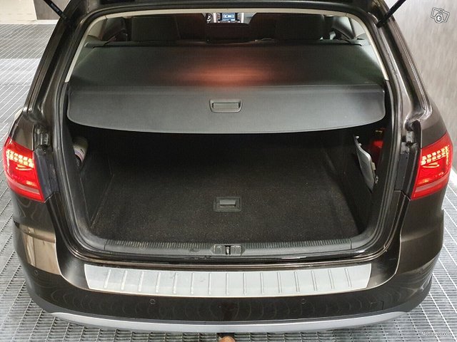 Volkswagen Passat 9