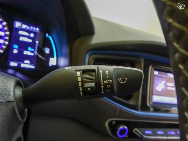 Hyundai Ioniq Plug-In 18