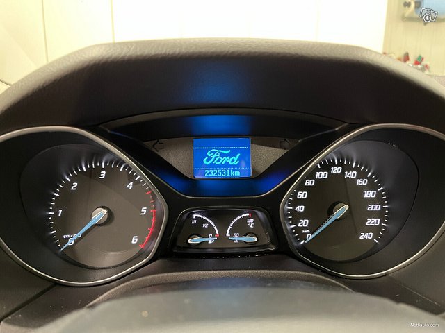 Ford Focus 10