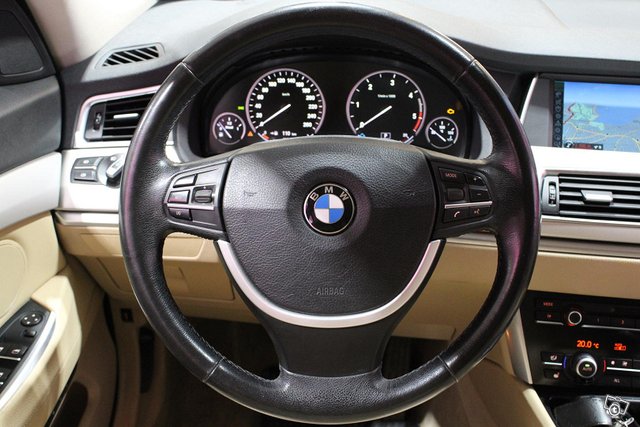 BMW 530 Gran Turismo 15