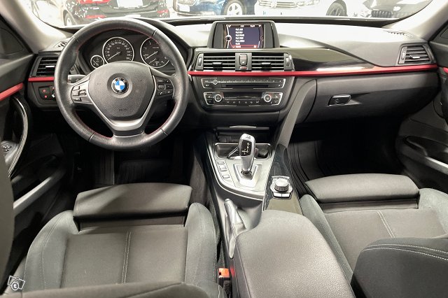 BMW 320 Gran Turismo 8