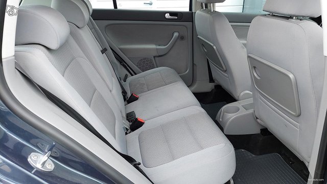 Volkswagen Golf Plus 11