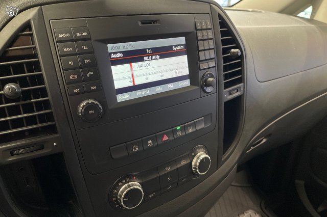 MERCEDES-BENZ VITO 19