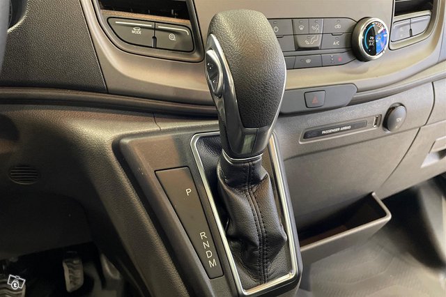 Ford Transit 16