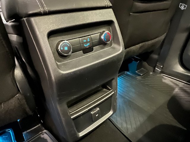 Ford Galaxy 25